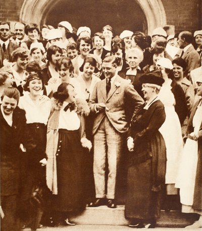 Kanadische Frauen erzählen König Edward VIII. einen Witz, am Ontario Agricultural College, 1919 von English Photographer